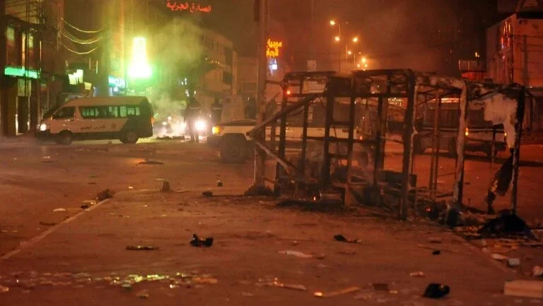 Distúrbios deixam um morto na Tunísia, berço da Primavera Árabe