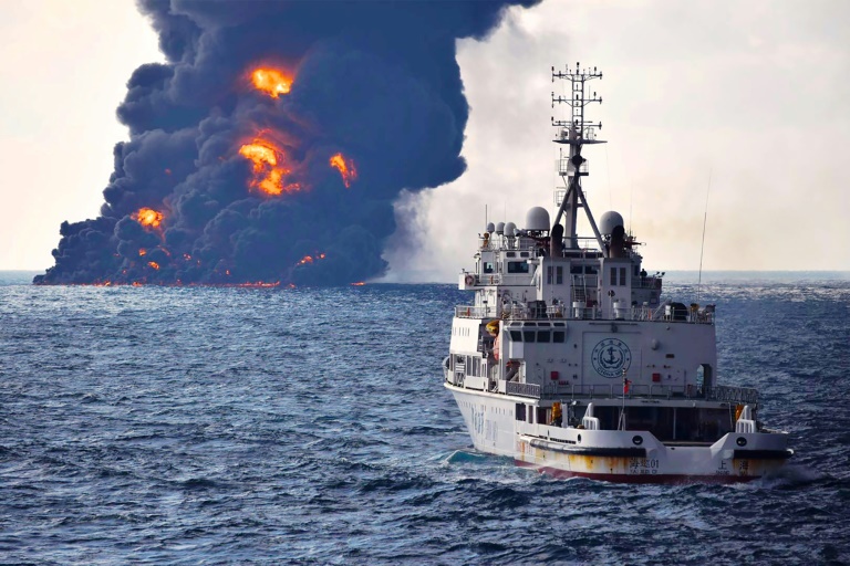 Risco de catástrofe ecológica no Mar da China após naufrágio de petroleiro