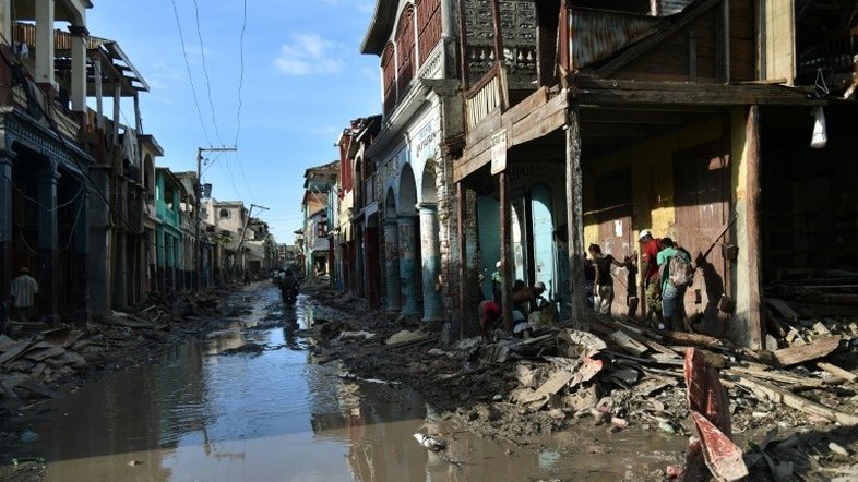 Urbanização acelera no Haiti sem gerar riqueza, alerta BM