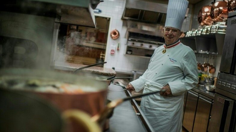 Morre papa da gastronomia francesa, o estrelado chef Paul Bocuse
