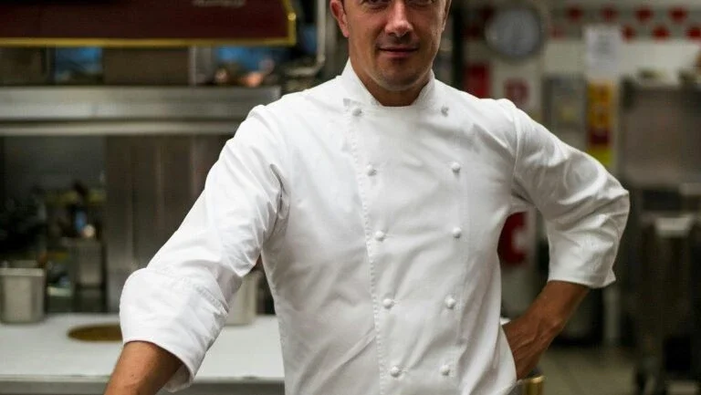 Premiado chef francês critica as pontuações de guias gastronômicos