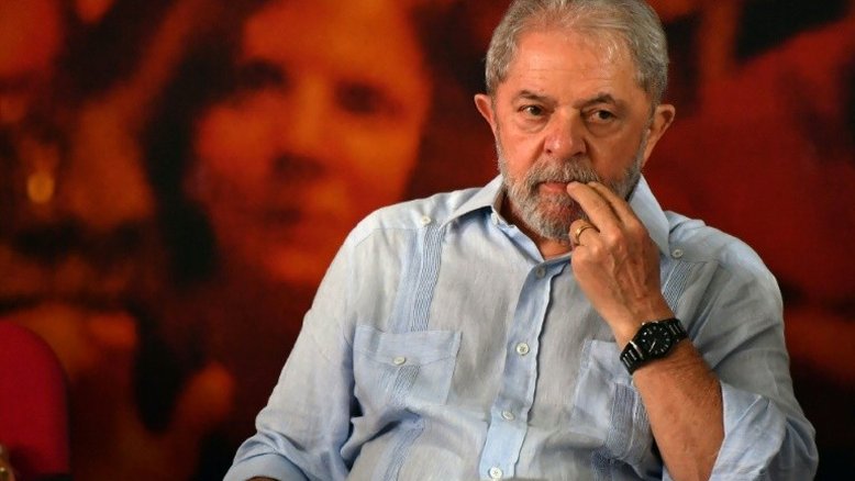 Lula continua liderando as intenções de voto mesmo após condenação
