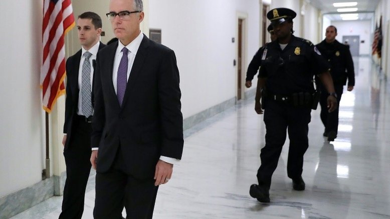 Número dois do FBI renuncia, após críticas de Trump