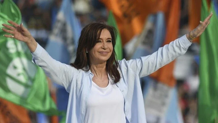 Cristina Kirchner pede para que acelerem seu julgamento