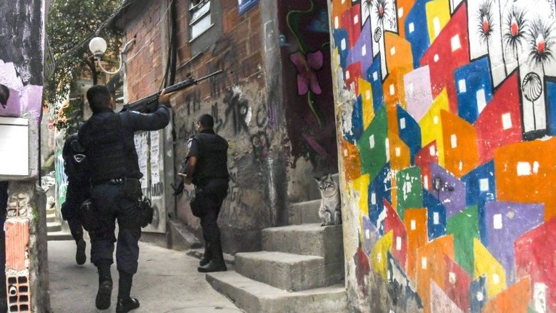 Violência policial no Brasil continua desenfreada, alerta HRW