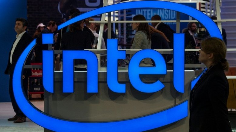 Intel é pressionada por rivais e investidores