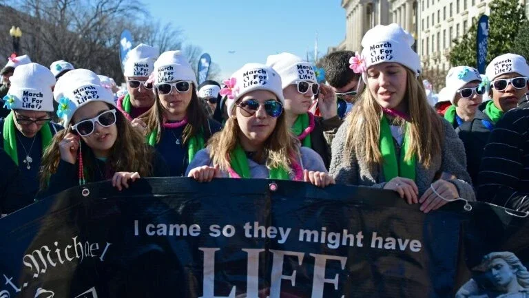 Trump manifesta apoio à marcha contra aborto