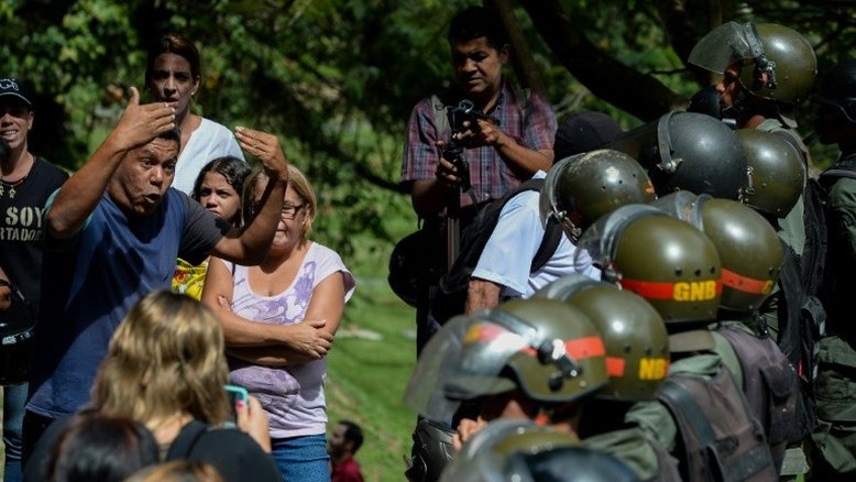 Caracas tem protestos pontuais por morte de piloto rebelde Óscar Pérez
