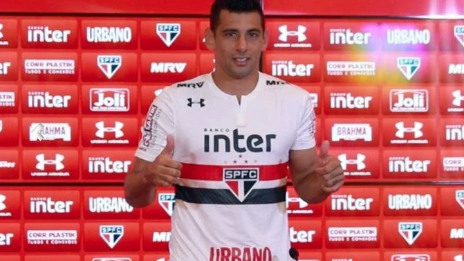 Diego Souza troca São Paulo pelo Botafogo