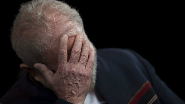 3 a 0: maioria em tribunal condena Lula em segunda instância