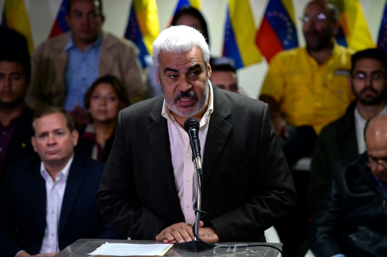 Maduro vai por reeleição e pelo Parlamento em eleições sem opositores