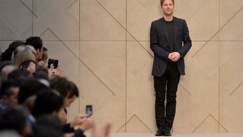 Semana de Moda de Londres marca despedida de Christopher Bailey da Burberry