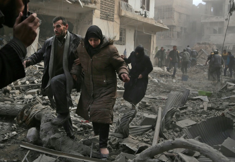 EUA pedem fim de violência na Síria; França alerta para cataclisma humanitário