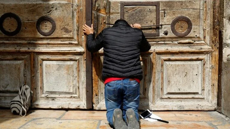 Igreja do Santo Sepulcro permanece fechada pelo segundo dia