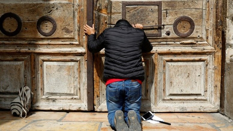 Igreja do Santo Sepulcro permanece fechada pelo segundo dia