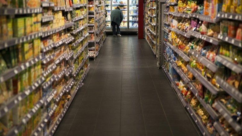 Alta em alimentação foi mais forte do que o previsto, diz Fipe