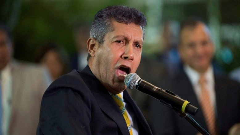 Henri Falcón desafia Maduro e oposição na Venezuela