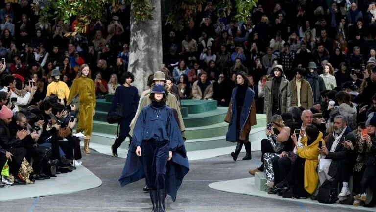 A natureza é a musa nas passarelas da Lacoste e Dries Van Noten