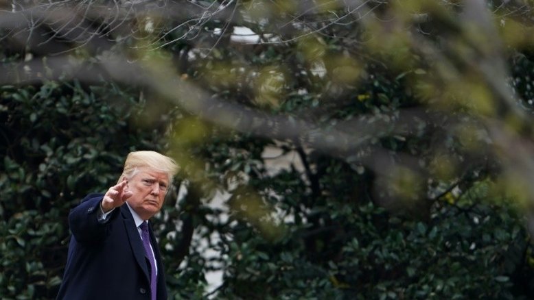 Trump impõe pesadas tarifas a importações de aço e alumínio