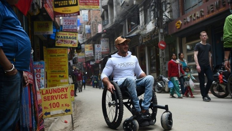 Australiano paraplégico tenta conquistar o Everest