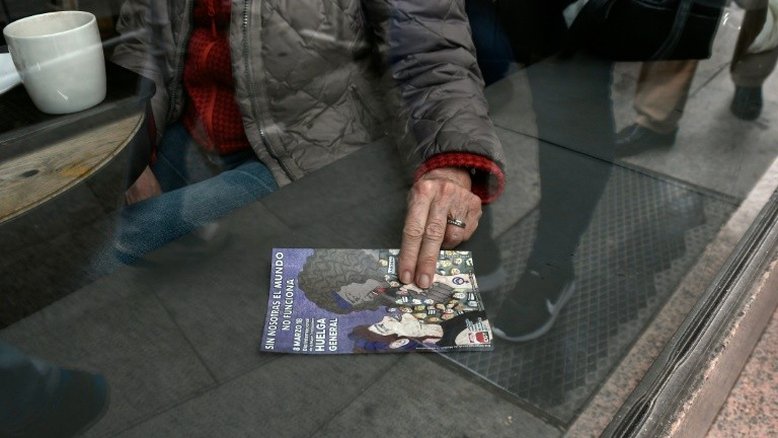 Espanha se mobiliza pelas mulheres com greve inédita