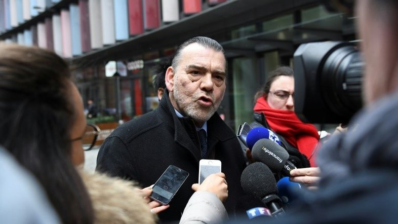 Casal é julgado por torturar e queimar viva hóspede francesa