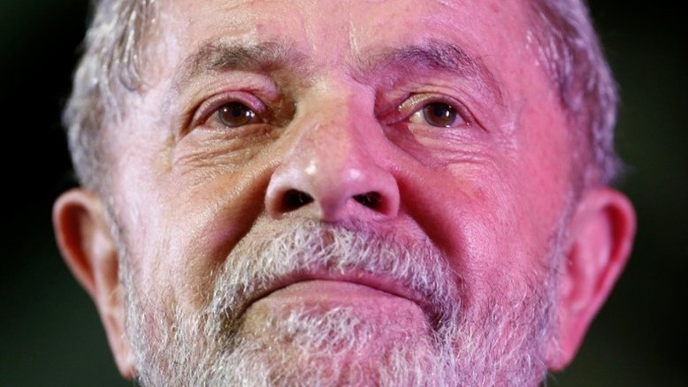 É Lula lá, e ditadura pra todo lado. Dá-lhe, PT