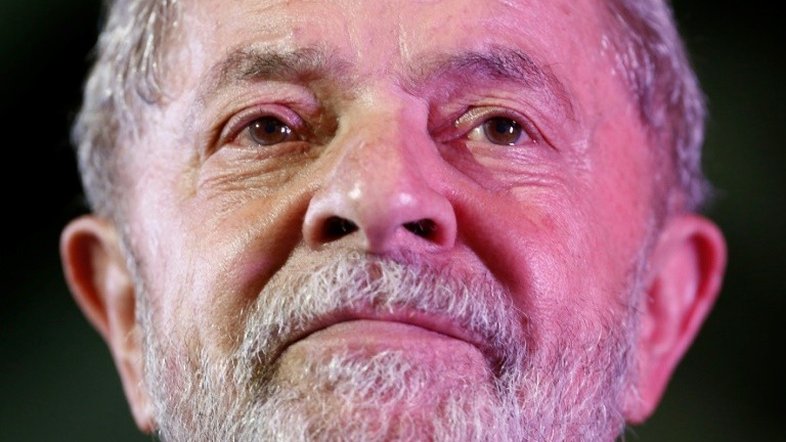 É Lula lá, e ditadura pra todo lado. Dá-lhe, PT