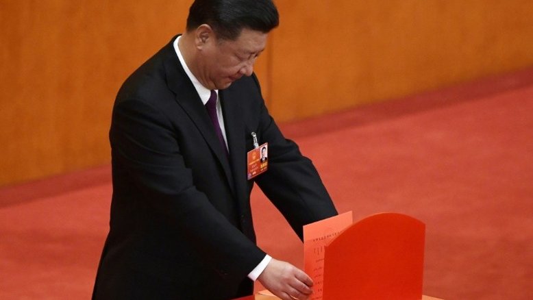 Parlamento chinês elege Xi para segundo mandato