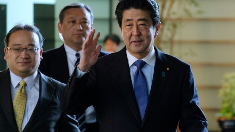 Pressão aumenta contra premier japonês