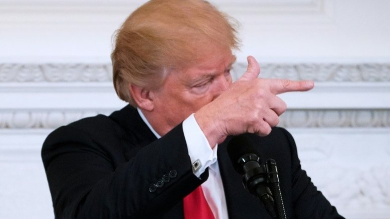 Trump é acusado de ter cedido em promessas sobre aceso a armas