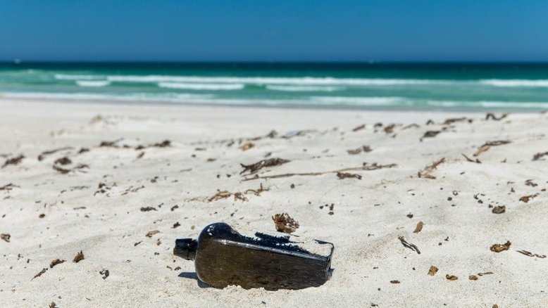 Encontrada na Austrália garrafa lançada ao mar há 132 anos