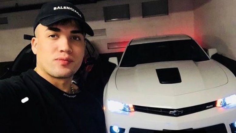 MC Brisola sobrevive a acidente em carro de luxo; amigo morreu