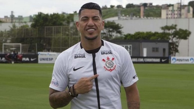Reforço do Avaí, volante Ralf testa positivo para a covid-19