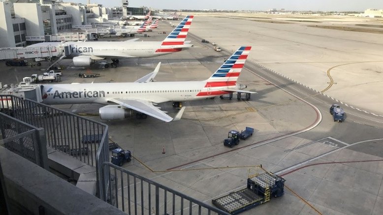Aviões americanos ainda podem sobrevoar a Rússia, diz Moscou