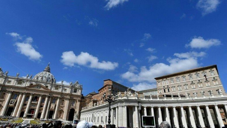 Detido no Vaticano padre suspeito de consultar pornografia infantil