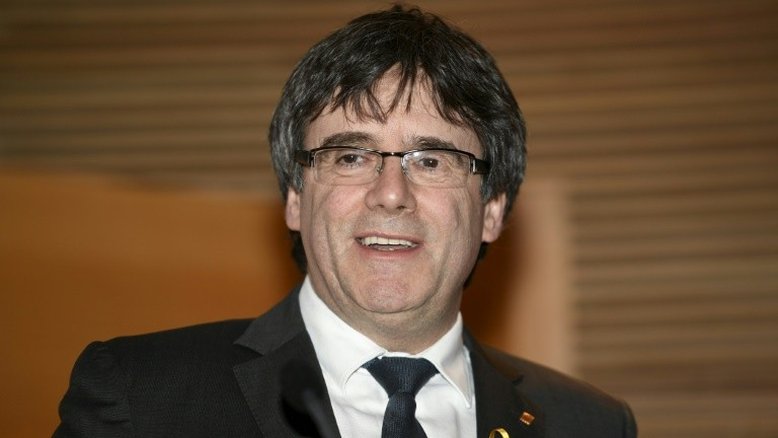 Justiça alemã concede liberdade condicional a líder separatista catalão