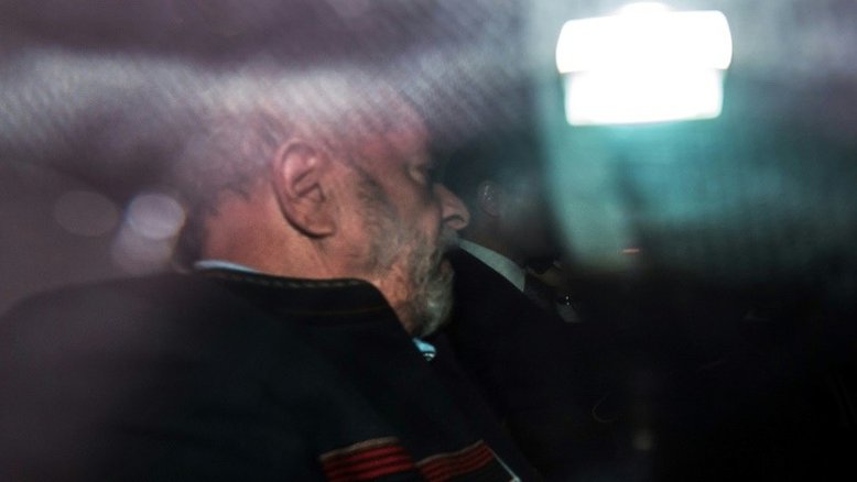 "Manda esse lixo janela abaixo": polêmica por áudio em voo que transportou Lula