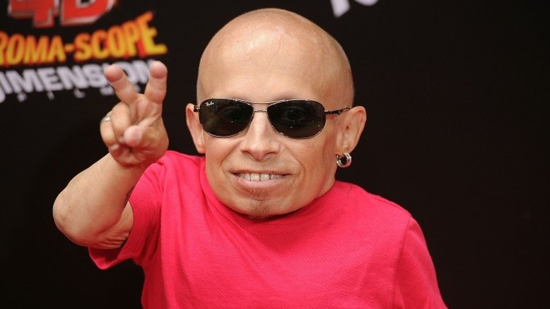 Ator Verne Troyer, o 'Mini Me' de 'Austin Powers', é hospitalizado