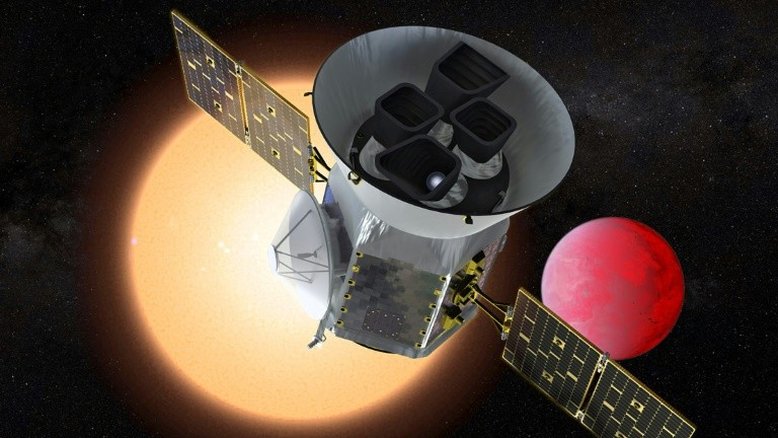 SpaceX adia lançamento de poderoso satélite caça-planetas da Nasa