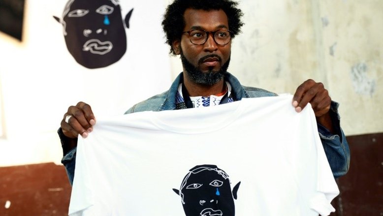 Vendedores de rua senegaleses criam desfile de moda em Barcelona