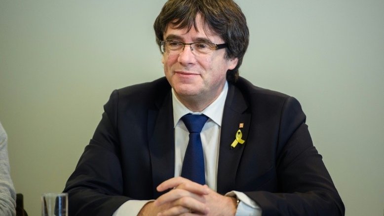 Duplo revés para separatista Puigdemont para presidir Catalunha