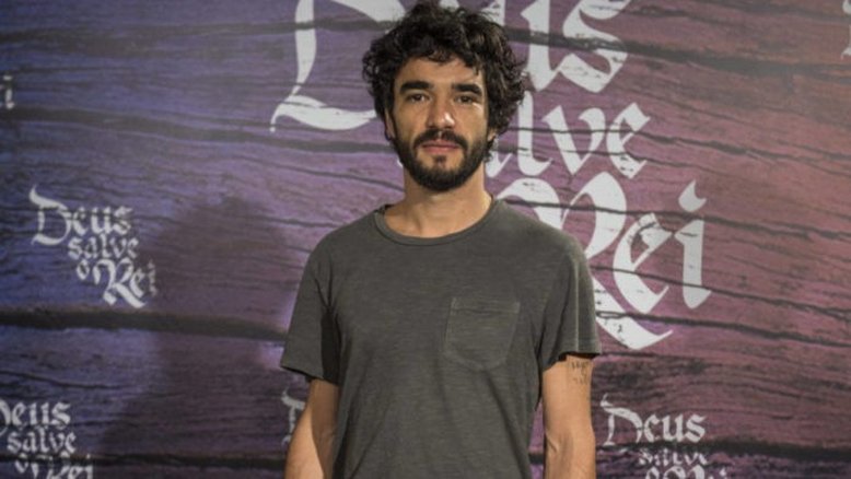 Caio Blat compartilha áudio da avó reclamando sobre visual do ator