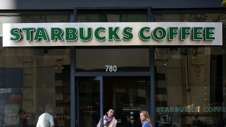 Starbucks é acusada de discriminação racial nos EUA
