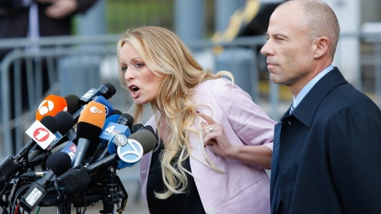 Atriz pornô processa presidente americano por difamação