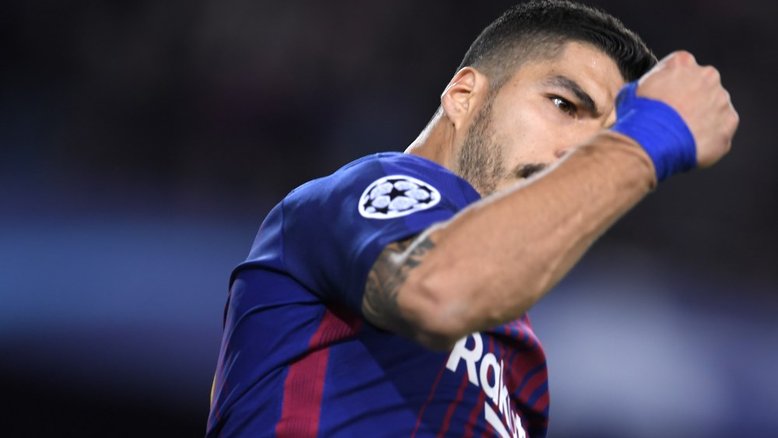 Barcelona conta com dois gols contra, goleia Roma e encaminha vaga para semifinal