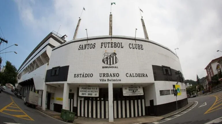 Funcionários denunciam suposto caso de racismo e assédio moral no Santos