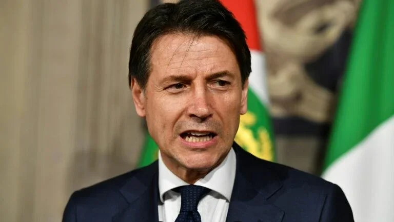 Giuseppe Conte é designado primeiro-ministro da Itália (oficial)