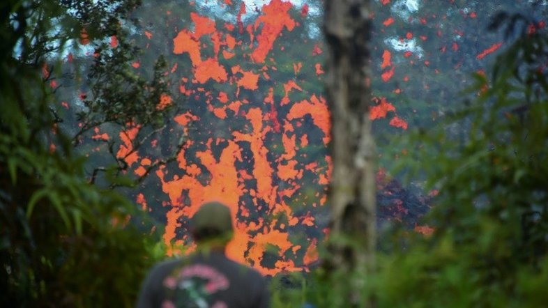 Milhares fogem no Havaí após terremoto que desencadeou erupções de vulcão