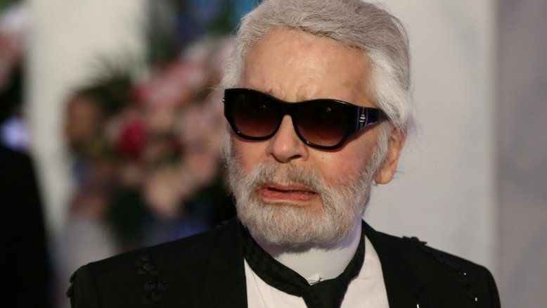 Morre estilista Karl Lagerfeld, diretor criativo da Chanel